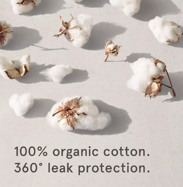 Lola 20ct Super Plus Tampons on a light surface, featuring scattered cotton bolls. Text: 100% organic cotton. 360° leak protection. Crafted with organic cotton for comfort and purity.